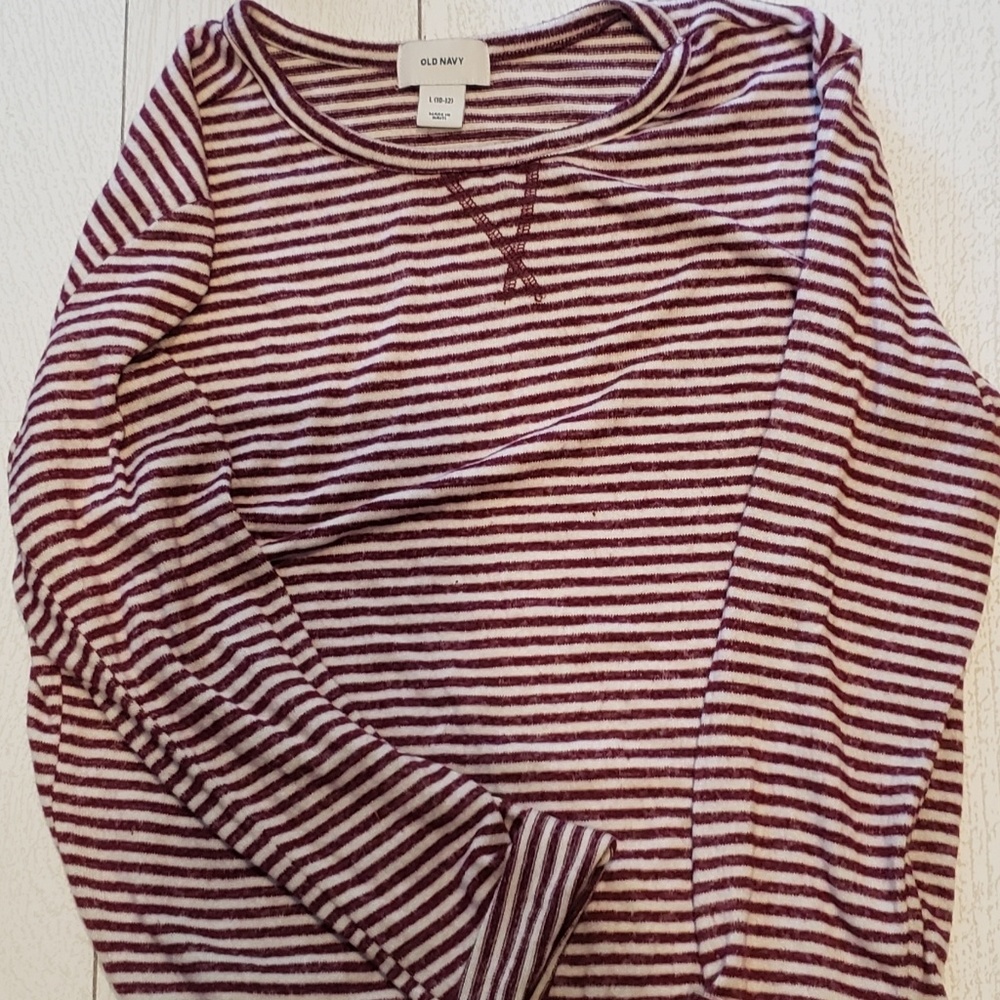 Cute Old Navy long sleeve tie bottom shirt